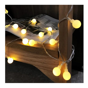 ウェディングライト屋外<span class=keywords><strong>LED</strong></span>ライトストリングUSB/バッテリー電源<span class=keywords><strong>LED</strong></span>ボールガーランドライトフェアリーストリング防水屋外ランプクリスマス