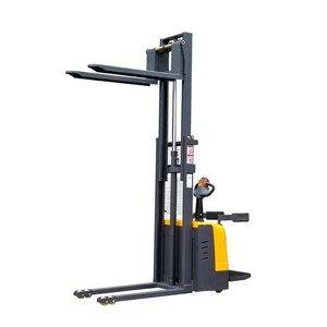 高品质1.5吨至<span class=keywords><strong>2</strong></span>吨全地形电动托盘堆垛机液压系统灵活处理可转性新条件