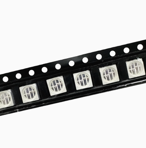 <span class=keywords><strong>LED5050</strong></span> güzellik maskesi lamba boncuk RYB + IR850 dört renkli tıbbi güzellik fizyoterapi yüz maskesi