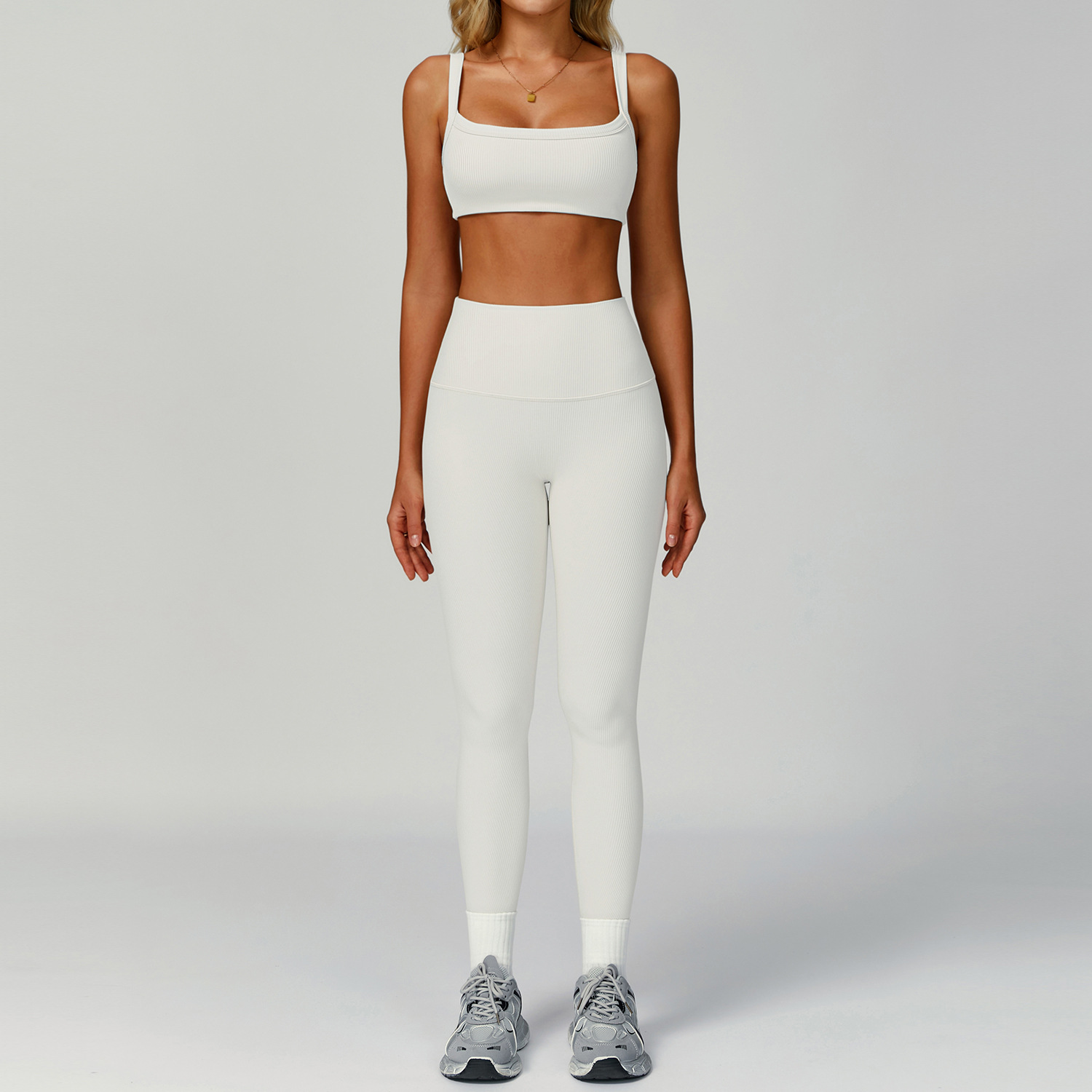 Soutien-gorge + pantalon blanc