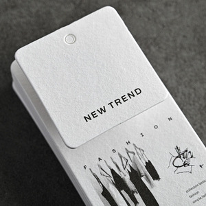 Diseño gratuito MOQ bajo Forma personalizada Diseño de papel Etiquetas colgantes de ropa para etiquetas de ropa privadas con etiquetas de bolsa de cuerda - Product Image 3