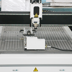 Direct Selling 1325 <strong>DSP</strong> A18 <strong>With</strong> Handle Control <strong>System</strong> 4 Axis <strong>Cnc</strong> <strong>Router</strong> Woodworking Machine 3D for Wood Door - Product Image 4