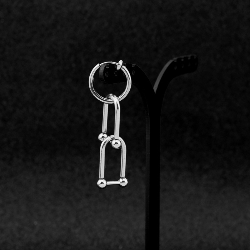 E052-Silver 4 (Une boucle d'oreille sans piercing)
