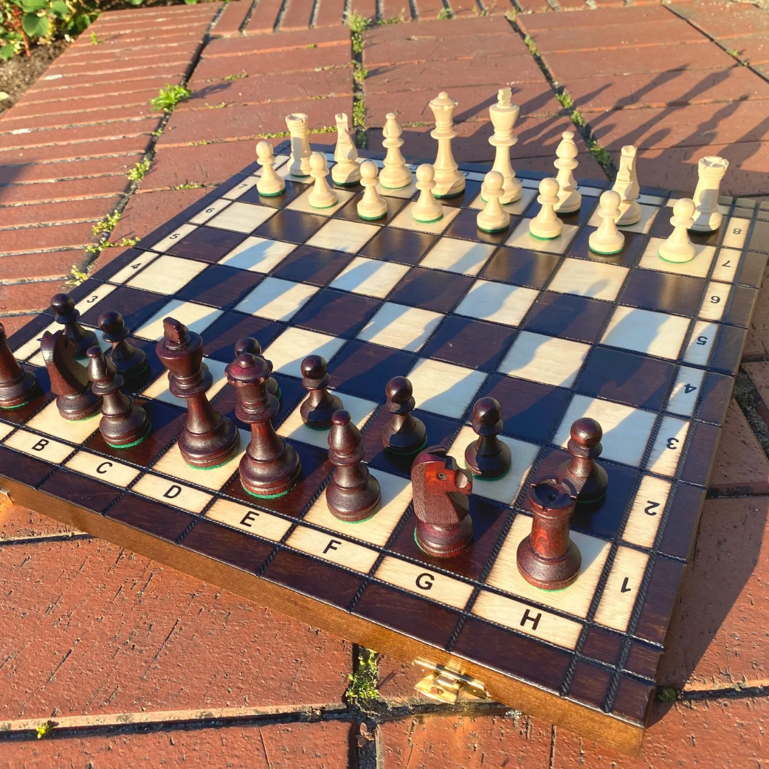 Juego de ajedrez de madera plegable para niños, tablero magnético grande con 34 piezas de ajedrez, Interior para almacenamiento, juego de mesa de viaje portátil