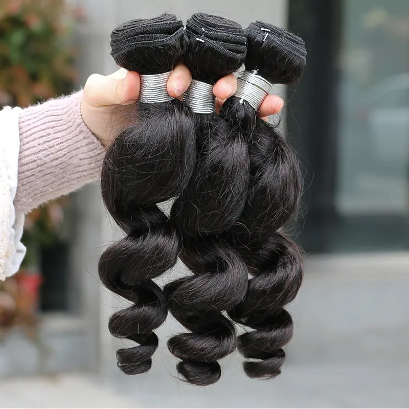 QSY bundel persediaan Vendor rambut gelombang longgar bundel rambut India mentah Brasil belum diproses bundel jalinan rambut manusia Virgin