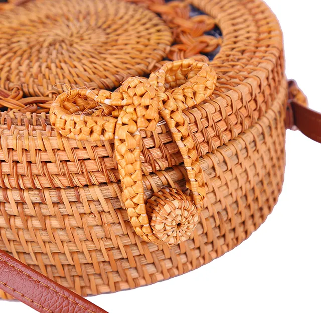 New style Wholesale simple leisure hot sell Leather Clasp beach rattan and bamboo bag women