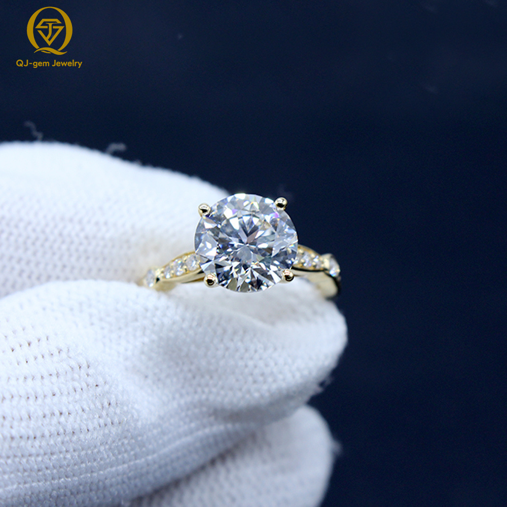 Diamante color oro/blanco D