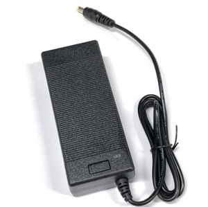 24V 2.5A AC/DC电源适配器100-240V输入台式顶部开关电源60w输出，用于笔记本电脑网络设备