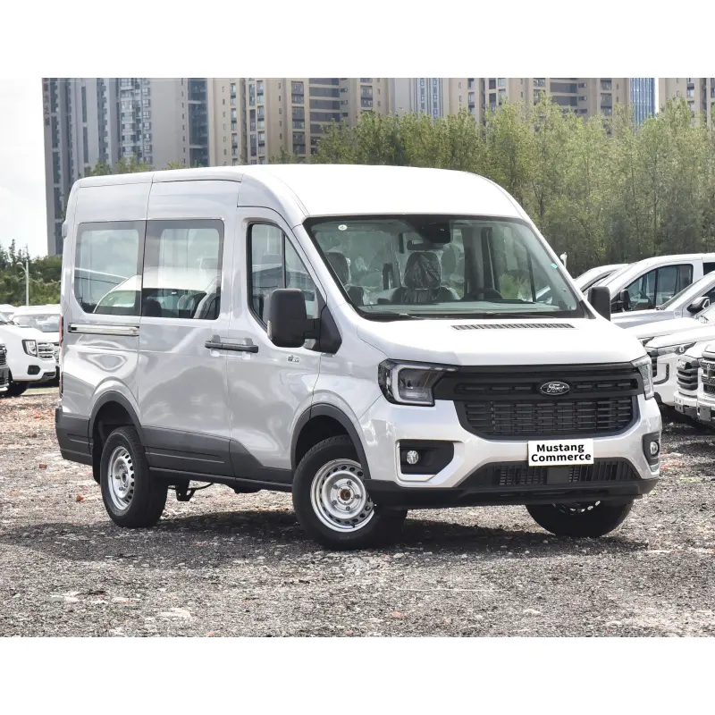 Nuova auto Fords JMC Quanshun 2024 furgone merci Diesel 8 velocità automatico 2.0T autovettura veicolo JMC (deposito)