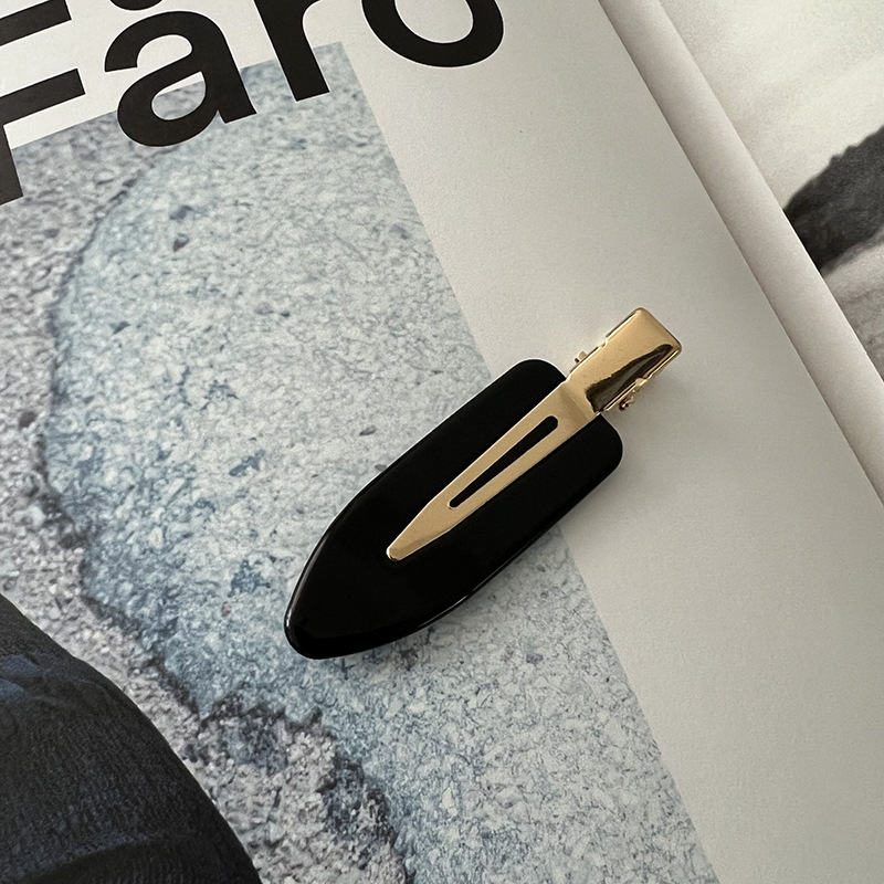 Black-no trace hairpin