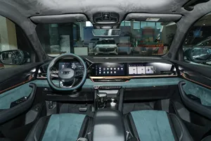 2024 Geely Auto/Xingyue L 2.0TD DCT <strong>EVO</strong> 4WD Two-Drive Comfort <strong>Model</strong> with 218 HP L4 7 Speed Double Clutch 2.0T Motor - Product Image 6