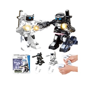 Robot de combate interactivo con control remoto, regalo de plástico eléctrico para niños, funciona con pilas