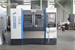 经济型Vmc850 3轴数控加工中心高精度自动立式铣床BT40数控车削铣削精度 - Product Image 2