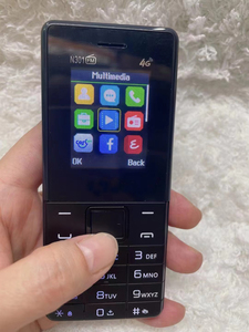 Característica Telefone Atacado para o Mercado de África Dual SIM 2G 3G 4G Lanterna Rádio FM <span class=keywords><strong>Bluetooth</strong></span> Long Standby Teclados Feature Phone