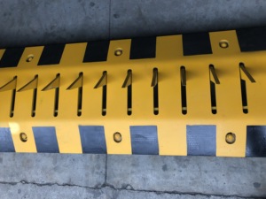 Ağır güvenlik tek yönlü trafik sivri lastik sivri ile otomatik yol blok başak - Product Image 5