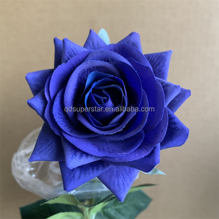 Azul oscuro