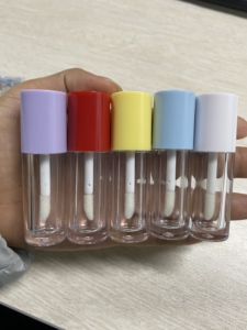 2ml 6ml 8ml 10ml Empty Round Lip Gloss Tube Big <strong>Doe</strong> Foot Lipgloss square Lip Container Gloss Custom logo Cosmetics Lipstick - Product Image 5