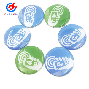 Chenxin Custom13.56mhz NFC Ntag215 çip uniqure QR kodu RFID etiketi Logo baskı akıllı dokunmatik epoksi anahtarlık ile sosyal medya etiketi - Product Image 2
