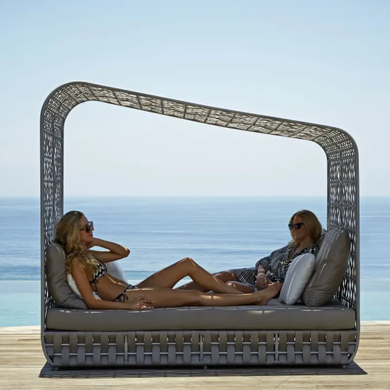 Vendita calda di alta qualità mobili da esterno Rattan Lay Bed soggiorno divano camera da letto balcone Sun Lounge Bed