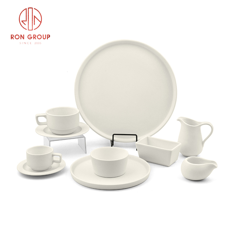 set di piatti