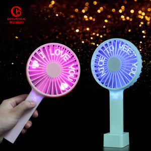 Mini ventilador de batería LED portátil con mensaje personalizado, ventilador eléctrico de mano con pantalla LED programable