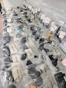 Q TPMS工厂OEM所有型号汽车TPMS轮胎压力监测传感器丰田福特现代奔驰汽车传感器 - Product Image 4