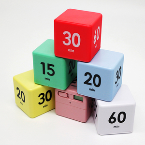 Timer digitale a forma di cubo di colore bianco con Timer di allenamento con Display a Led - Product Image 6