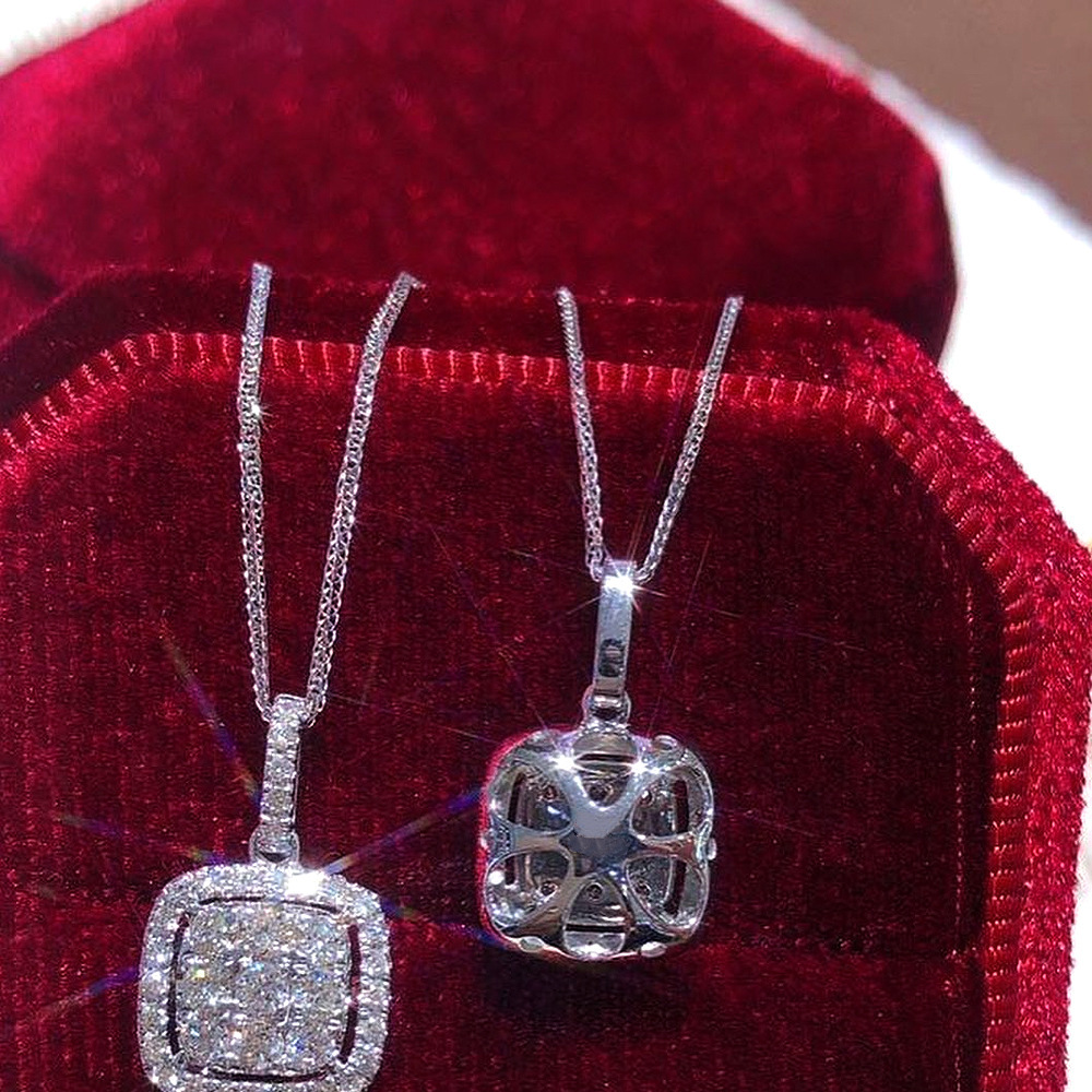XL722 white gold