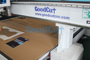 Máquina de cabezal de proceso múltiple 1325 CNC Router con máquina cortadora de cuchillo vibratorio adecuada para carpintería contrachapado MDF y más - Product Image 6