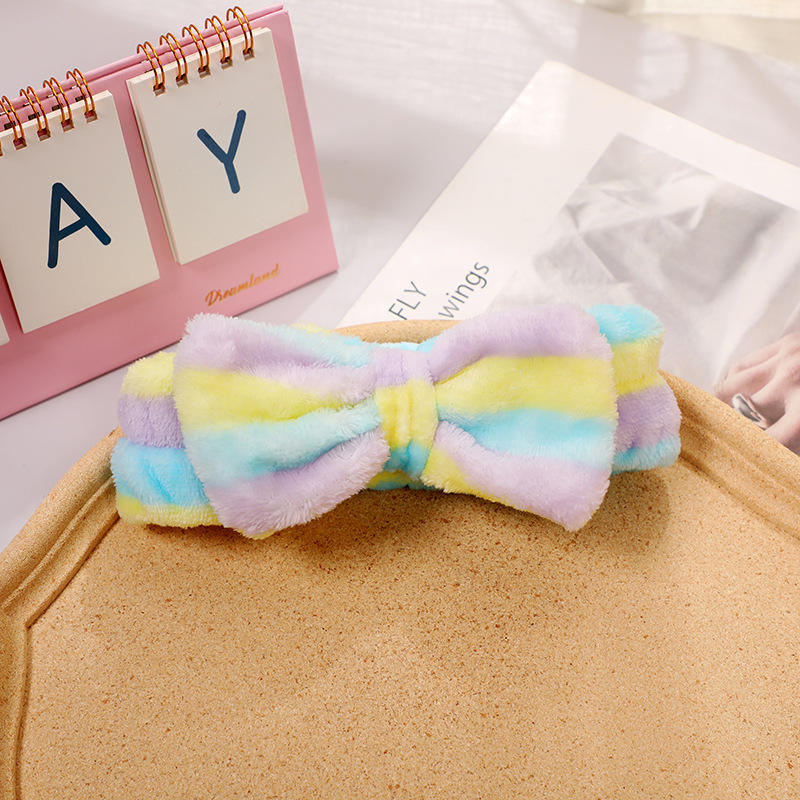 Mauve clair/Jaune/Aqua