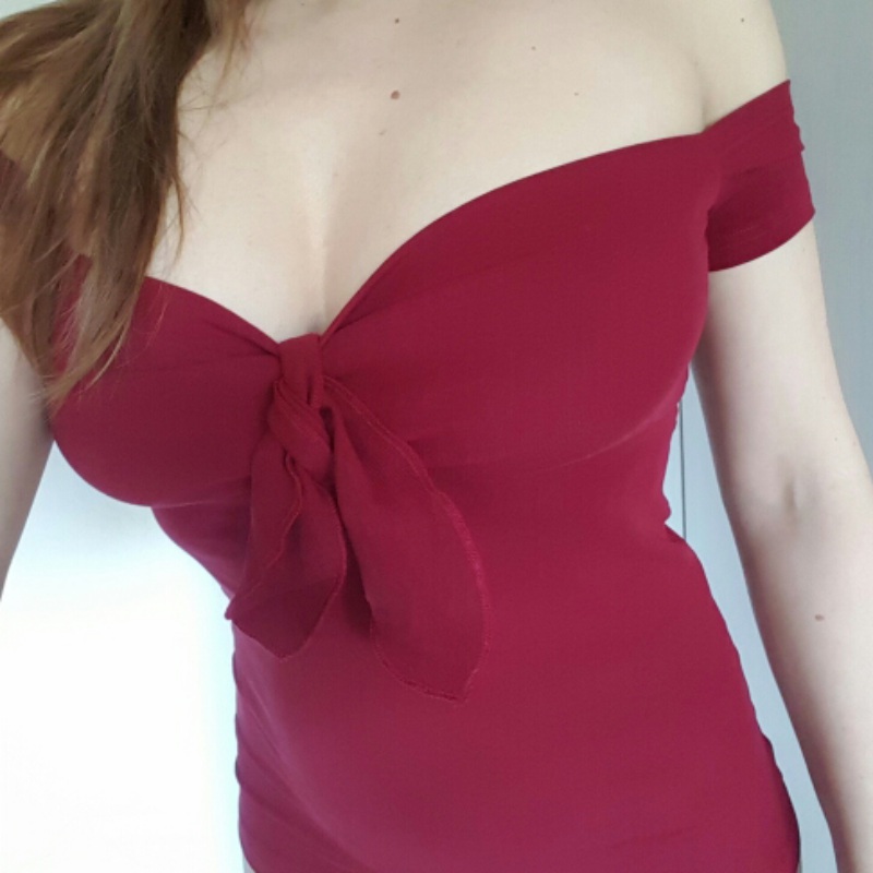 Wholesale Plus Size Off-Shoulder Sexy Women's Top and Solid Color Short Shirts