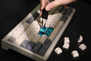 CIDOO V75 Plus VIA Kit de alta calidad 79 teclas montado en la Junta VIA-programable Triple modos Barebones Kit Teclado mecánico DIY - Product Image 4
