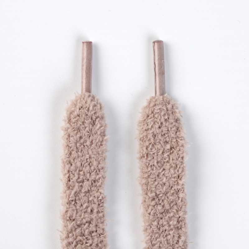 Lacets en peluche marron
