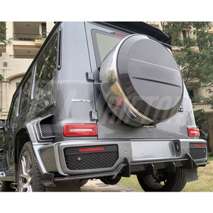 Mercedes Benz <span class=keywords><strong>G</strong></span> Wagon W463 için BB tarzı kuru karbon Fiber arka yedek lastik kılıfı