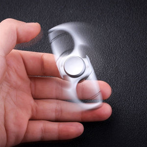キーチェーン多機能栓抜きメタルハンドスピナーFidget Spinnerおもちゃフォーカス不安ストレス解消おもちゃステンレススチール - Product Image 3