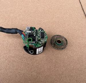 Hochwertiger Servomotor-Encoder MFE2500P8NV MFE2500P8LB MFE2500P8NCA MFE2500P8NBR Inklusive Code-Disc - Product Image 3