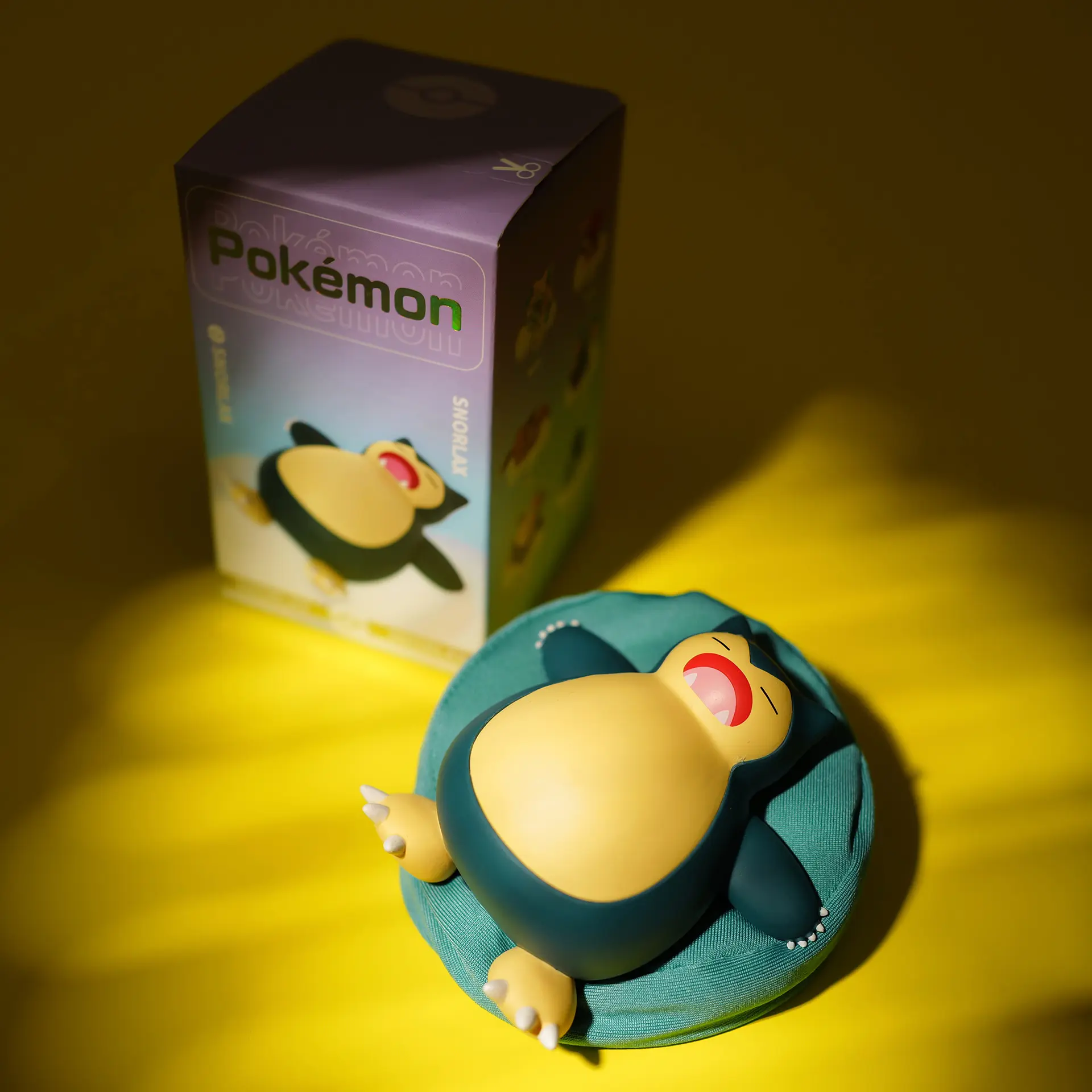 Venta al por mayor de dibujos animados Poke-mons caja ciega durmiendo en el cojín figura de Anime juguete PVC figura muñeca hogar coche decoración regalo