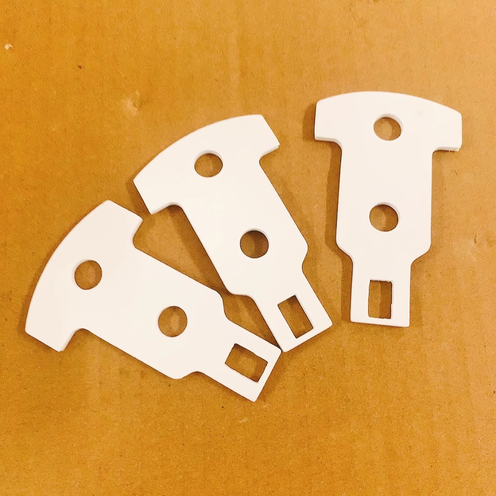 3 pieces of double-sided tape