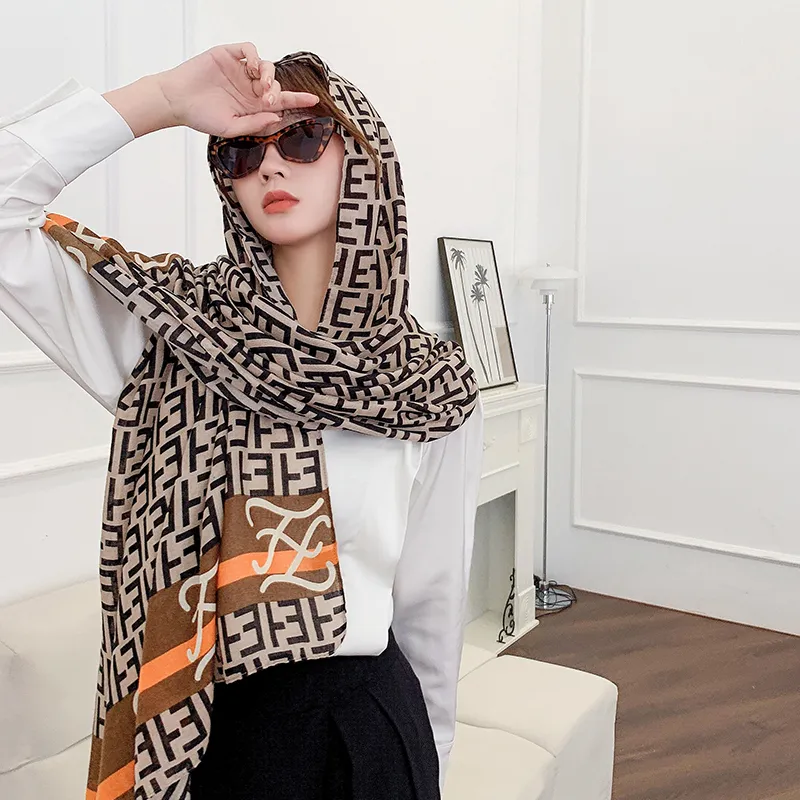 Großhandel 2024 individueller Damen-Baumwoll-Hijab-Schal Leinenschal bedruckte Baumwollschals für Damen-Viskose-Schals