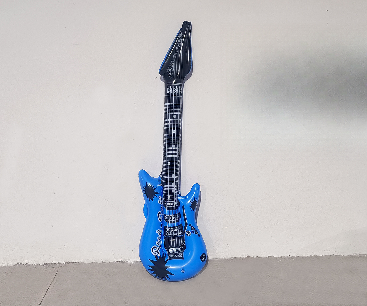 150 Guitarra Azul Cielo