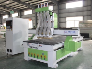 Enrutador CNC 1325 Cabezales múltiples Máquina enrutadora CNC para carpintería de cuatro husillos - Product Image 3