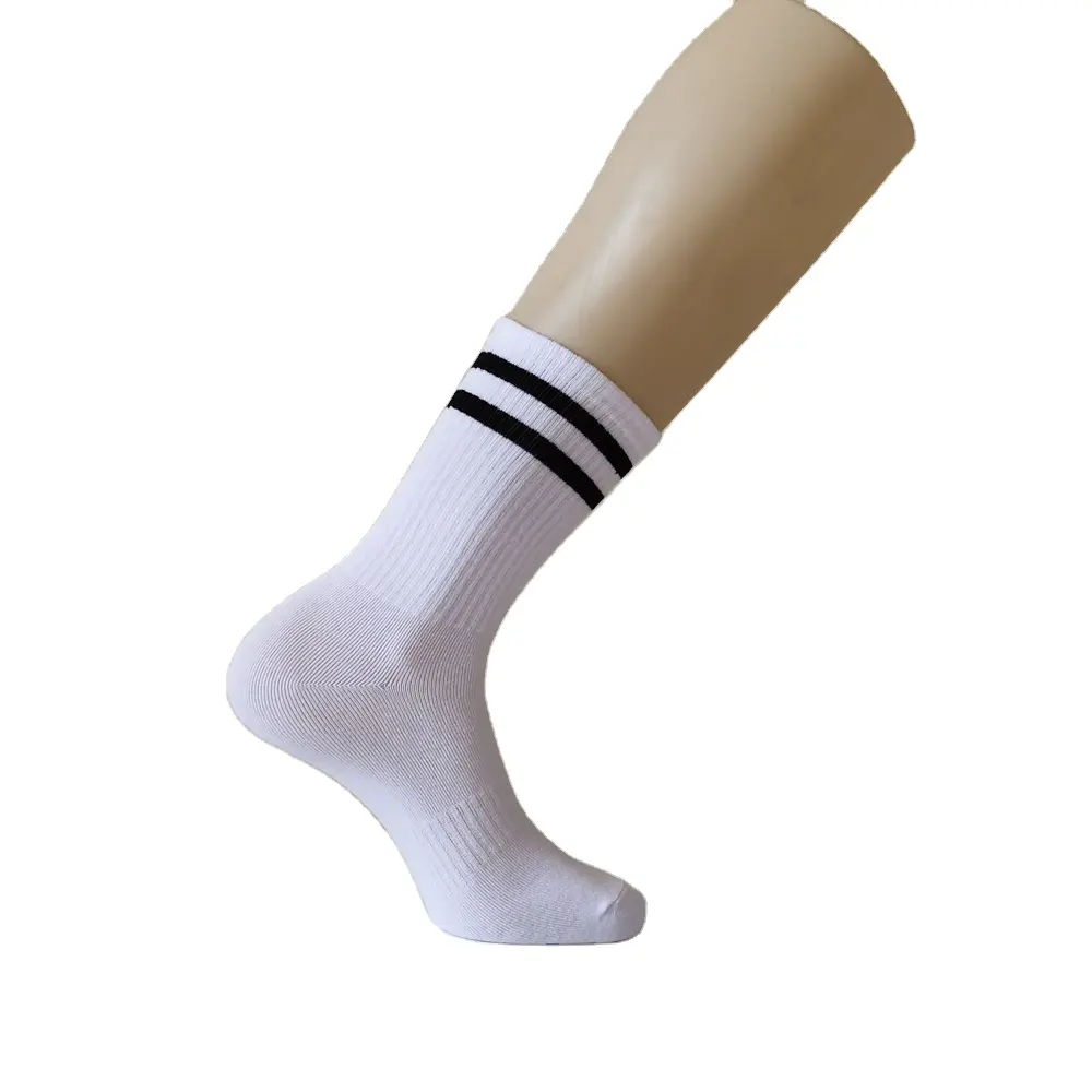 Özel tasarım Logo yapılmış beyaz çizgili Unisex pamuk erkek spor özel çoraplar ekip