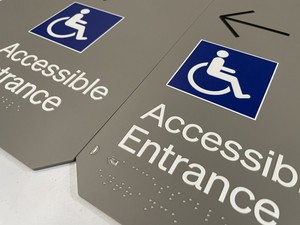 Tùy chỉnh ADA Braille thép tấm dấu hiệu xây dựng cửa phòng tường ADA Braille signage có thể truy cập nhà vệ sinh dấu hiệu - Product Image 4