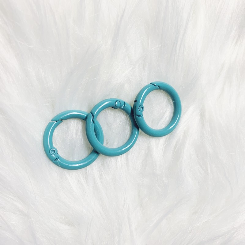16 Blue