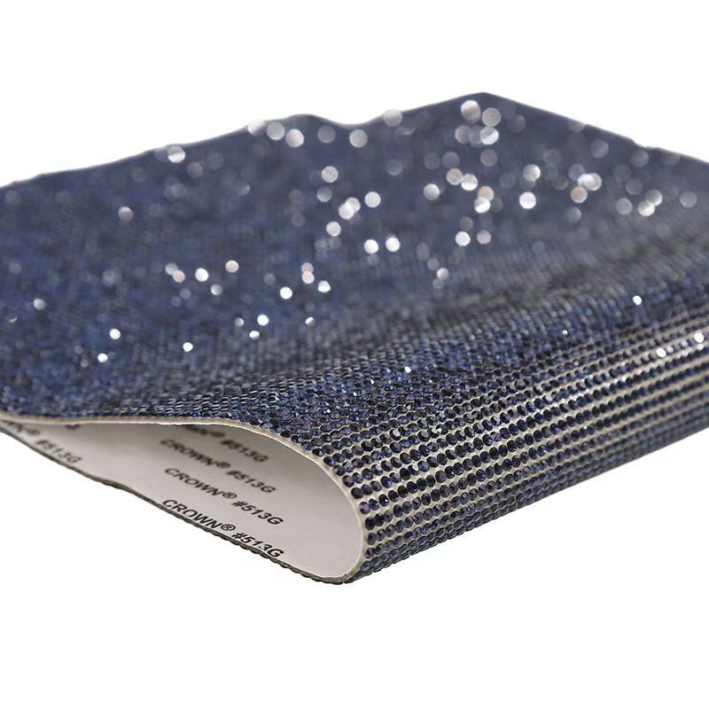 Azul oscuro