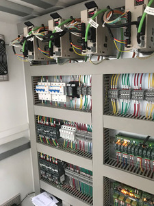 Máquina de anidación cnc para muebles de gabinete, carrusel/disco, herramienta automática, cambio de madera, enrutador cnc con Banco de perforación y sierra de corte