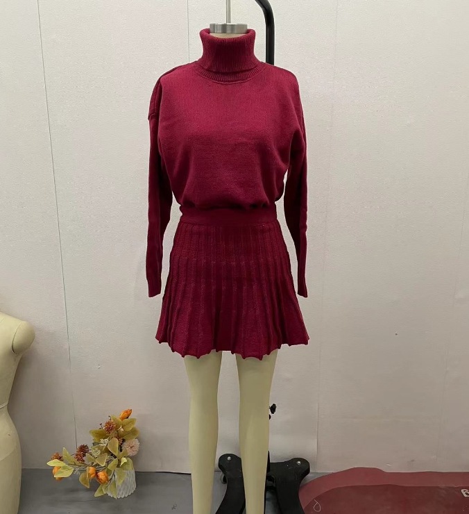 turtleneck wine red