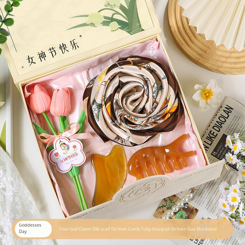 SKU-11 Four-leaf clover scarf horn comb scraping board tulip