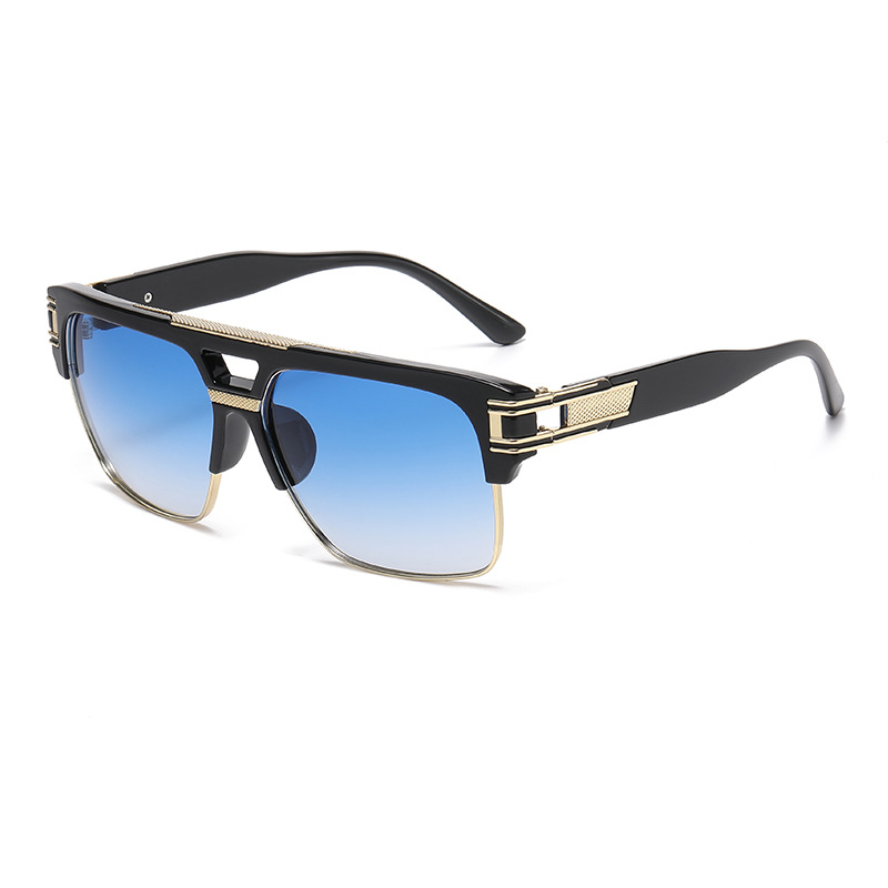 Black & Gold Frame & Gradient Gray Lens