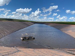 <strong>HDPE</strong> Geomembrane Fish Farm Liner with Welded Seam 60 <strong>Mil</strong> Revestimiento Para Embalses Geomembrana <strong>HDPE</strong> 1.5mm - Product Image 2